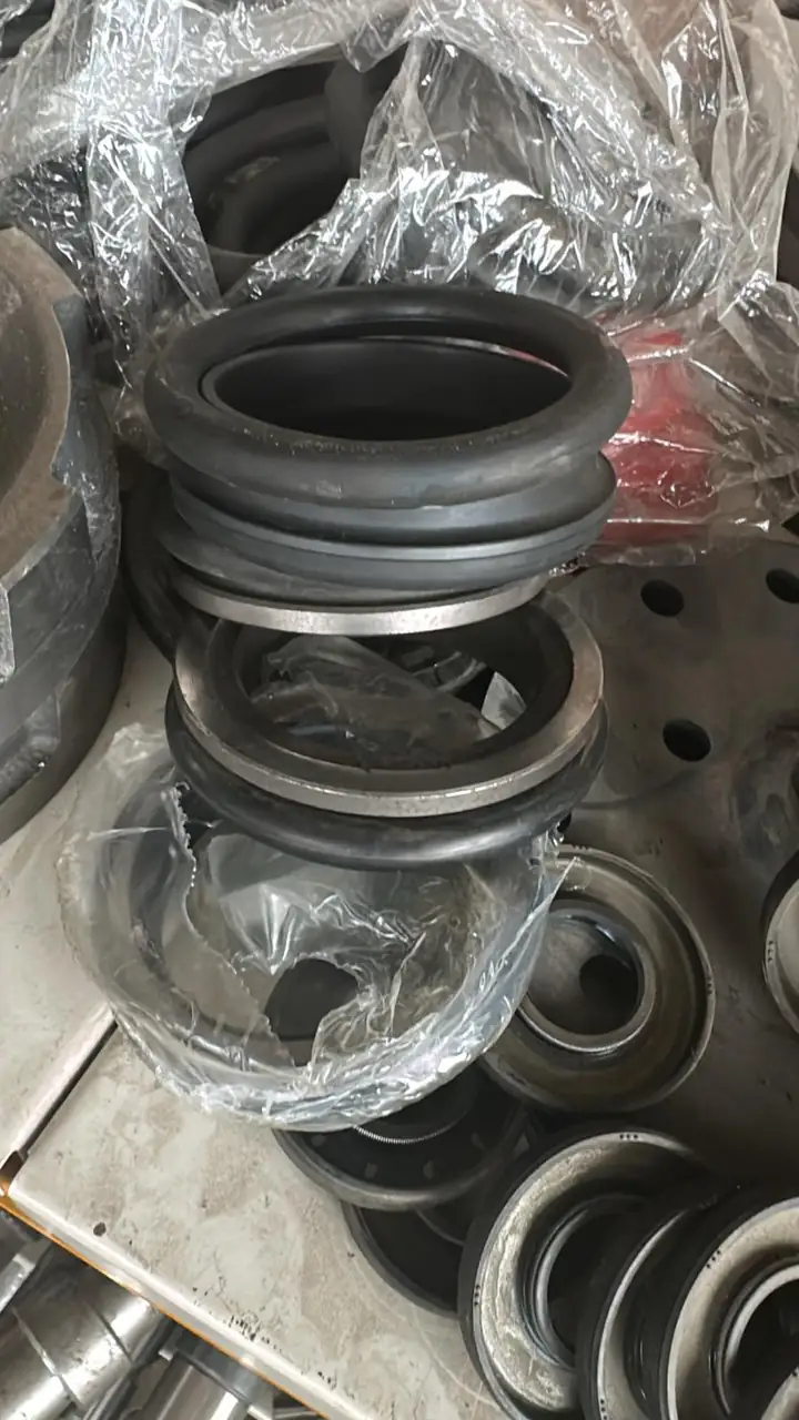 Türkay Rotovatör Şanzıman Çelik Bilezik Keçe ve Plastik Keçe Seti ürün görseli